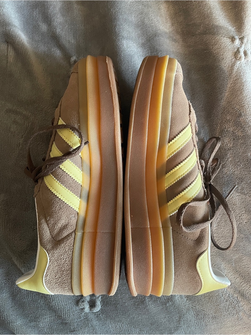adidas gazelle brown/yellow